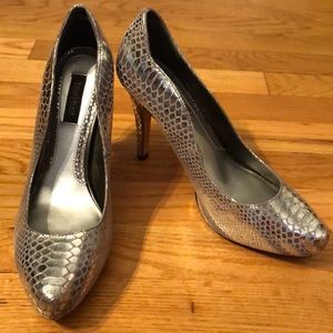 White House/Black Market Rece Snakeskin pumps